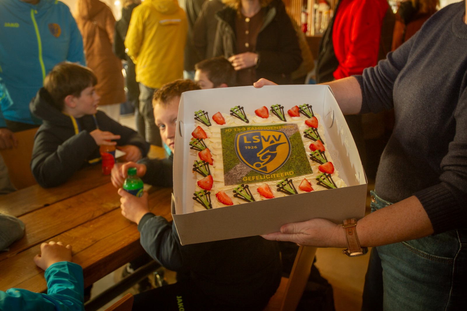 JO13-3 kroont zich overtuigend tot kampioen!